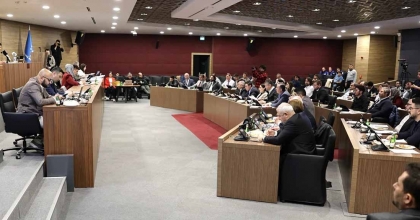 KÜTAHYA BELEDİYE MECLİSİ'NDEN ULAŞIMDA İNDİRİM KARARI