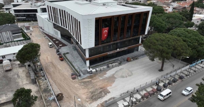 MANİSA’DAKİ 86 YILLIK HALK KÜTÜPHANESİ YENİ BİNASINA TAŞINIYOR