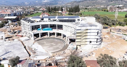 MİLAS'IN YENİ KÜLTÜR VE SANAT MERKEZİNDE ÇALIŞMALAR DEVAM EDİYOR