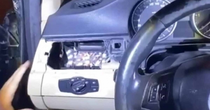 OTOMOBİLİN KLİMA IZGARASINDAN UYUŞTURUCU ÇIKTI