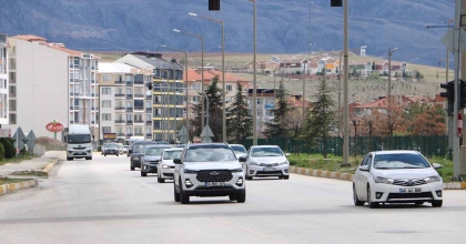 TATİLCİLER DÖNÜŞE GEÇTİ, YOLLARDA YOĞUNLUK YAŞANDI