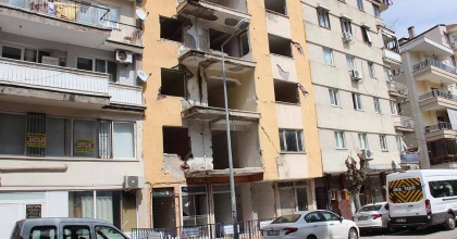 YIKIM İÇİN BOŞALTILDI 5 YILDIR TEHLİKE SAÇIYOR