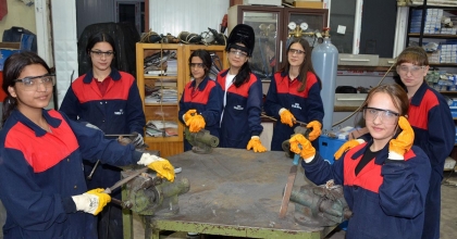 KIRKAĞAÇLI KIZLAR KAYNAKÇILIK SEKTÖRÜNE ÇARE OLACAK
