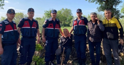 ALZHEİMER HASTASI KAYIP ŞAHSI JANDARMA BULDU
