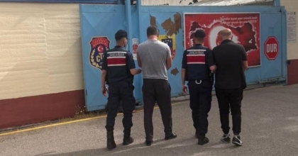 ARANAN İKİ HÜKÜMLÜ TURGUTLU’DA YAKALANDI