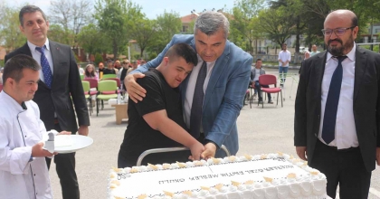 AFYONKARAHİSAR’DA BİR DİLİM MUTLULUK ETKİNLİĞİ