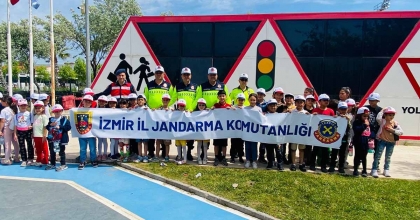 ALİAĞA’DA TRAFİK HAFTASI KUTLAMALARI