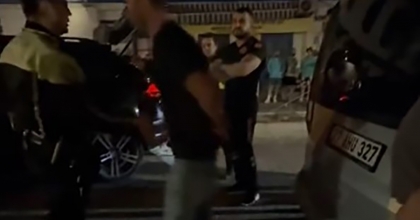 ALKOLLÜ SÜRÜCÜ, POLİSE 'BENİ DÖV' DİYE YALVARDI
