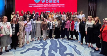 BAŞKANLAR KADIN SOSYALİST ENTERNASYONEL’E KATILDILAR