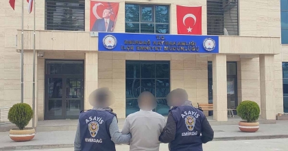 ÇEŞİTLİ SUÇLARDAN ARANAN ŞAHSI POLİS YAKALADI