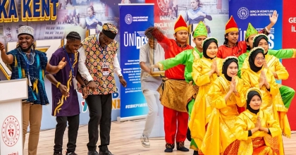 DENİZLİ'DE AFRİKA'NIN RENKLERİ SERGİLENDİ