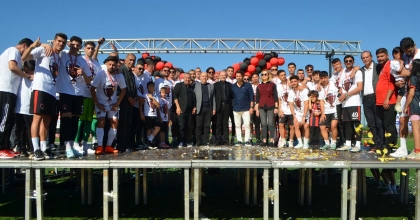 ŞAMPİYON KULÜBE SAHİP ÇIKILIYOR