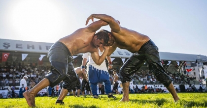 ER MEYDANI ŞEMİKLER’E KURULDU