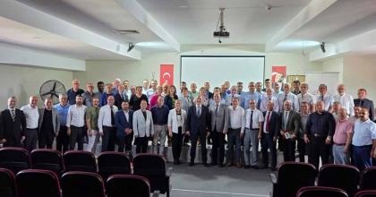 EFELER’DE ÖĞRETMENLERE YAPAY ZEKA EĞİTİMİ VERİLDİ