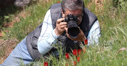 FOTOĞRAF TUTKUNLARI MANİSA LALESİ İÇİN SPİL DAĞINA AKIN ETTİ