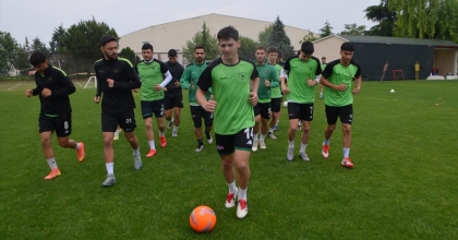 GENÇ HOROZLAR ZORLU MAÇA HAZIR