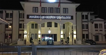 HIRSIZLIK YAPTIĞI EVDE İLAÇ İÇİNCE YAKALANDI