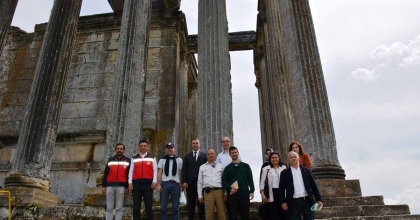 IFAD HEYETİNDEN ÇAVDARHİSAR AİZANOİ ANTİK KENTİNE ZİYARET