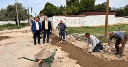 İNCİRLİOVA BELEDİYESİ’NDEN ÜCRETSİZ YOL TAMİRATI DESTEĞİ