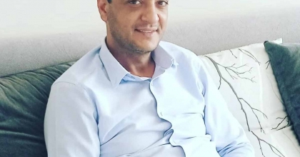 İZMİR'DE KARISI TARAFINDAN TABANCAYLA VURULAN ADAM ÖLDÜ