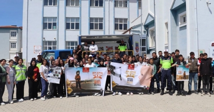 JANDARMADAN ÖĞRENCİLERE TRAFİK GÜVENLİĞİ EĞİTİMİ