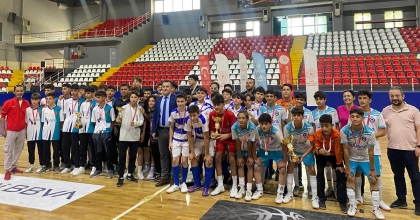 KARAKOVA ORTAOKULU FUTSALDA ZİRVEDE