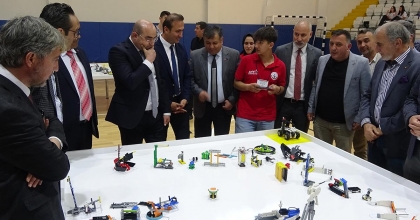 KÜTAHYA'DA ROBOTLAR YARIŞTI