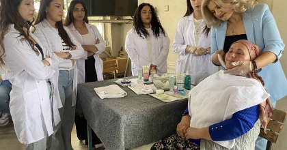 KADINLAR GÜZELLEŞTİ, KÖY KAHVESİ GÜZELLİK SALONUNA DÖNDÜ