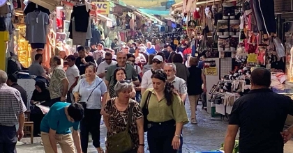 KEMERALTI ÇARŞISI'NDA KURBAN BAYRAMI HAREKETLİLİĞİ