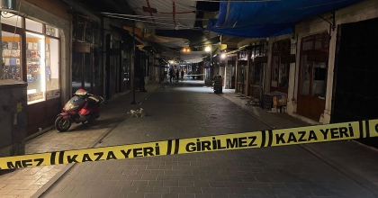 KULA’DA BIÇAKLI KAVGA: 1 AĞIR YARALI