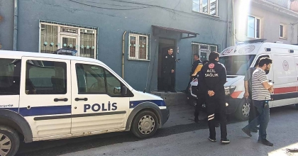 32 YAŞINDAKİ GENÇ BİLGİSAYAR BAŞINDA ÖLÜ BULUNDU