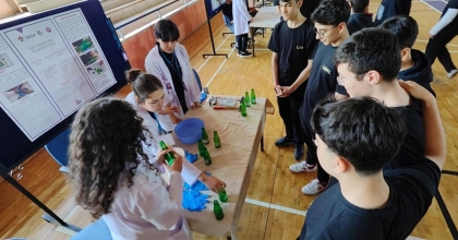 LİSELİ GENÇLER BİLİM FUARINDA PROJELERİNİ SERGİLEDİ