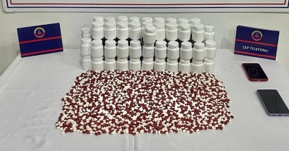 MANİSA'DA SENTETİK ECZA OPERASYONU