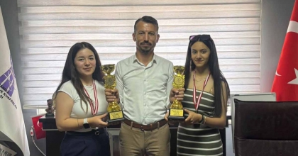 MANİSALI KUAFÖRLER DENİZLİ'DEN KUPAYLA DÖNDÜ