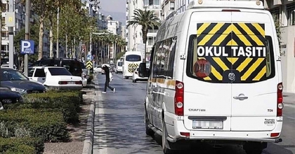 OKUL SERVİS ARAÇLARINDA YAŞ SINIRI BİR YIL DAHA UZATILDI