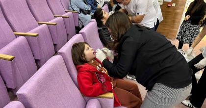 OTİZMLİ ÇOCUKLAR VE ANNELERİNE ÜCRETSİZ DİŞ TARAMASI