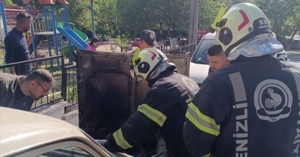 PARK HALİNDEKİ ARAÇ YANDI