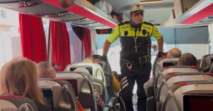 POLİS GÜVENLİ YOLCULUĞU ANLATTI