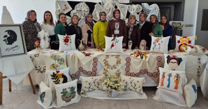 SERİNHİSAR’DA EL EMEĞİ ESERLER SERGİLENDİ