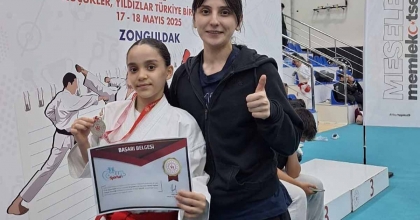 SARIGÜL KARATEDE TÜRKİYE İKİNCİSİ OLDU