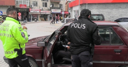 TAVŞANLI'DA EHLİYETSİZ VE KASKSIZ SÜRÜCÜLERE GEÇİT VERİLMİYOR