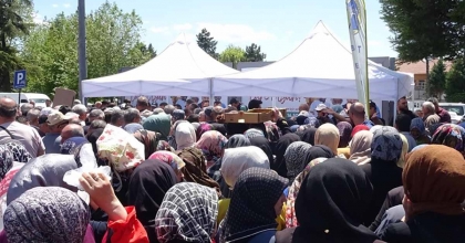 TAVŞANLI'DA FİDE DAĞITIMI İZDİHAMA SEBEP OLDU