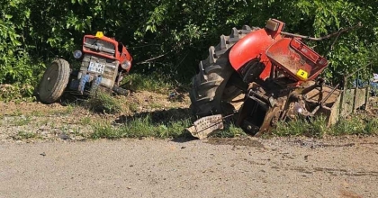 TRAKTÖR İKİYE AYRILDI, SÜRÜCÜSÜ HAYATINI KAYBETTİ