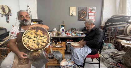 TURGUTLU'DAN AMERİKA VE AVRUPA'YA ŞAMAN DAVULU İHRACATI