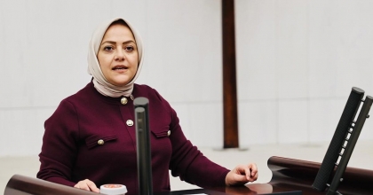 ÜN’DEN ÖZEL’E SALDIRIYA SERT TEPKİ