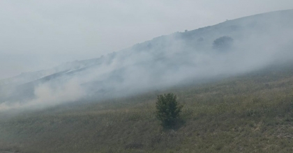 ÇİVRİL’DE OTLUK ALANDA YANGIN