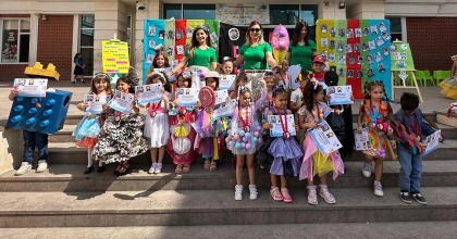 ATIKLARDAN KIYAFET TASARLADILAR