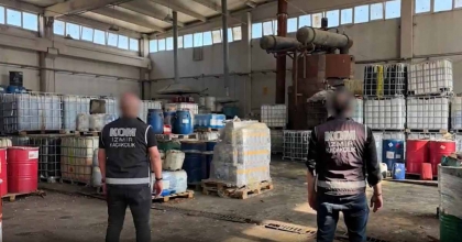 İZMİR'DE 613 TON KAÇAK AKARYAKIT ELE GEÇİRİLDİ