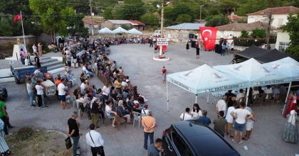 DİKİLİ'DE YÖRÜK ATEŞİ YANDI