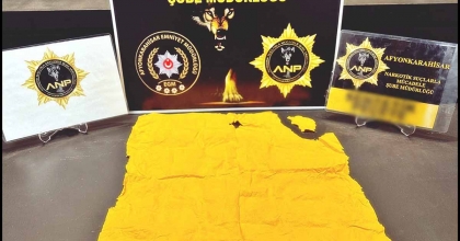 OTOBÜSTE PEÇETEYE EMDİRİLMİŞ UYUŞTURUCU ELE GEÇİRİLDİ